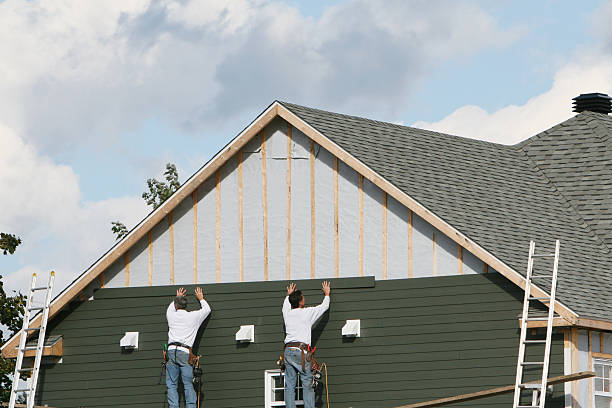 Professional Siding Installation technician working in Lyons, CO
